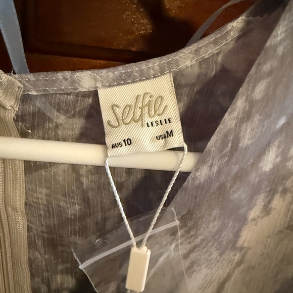 NWT- SELFIE LESLIE GREY /BLUE MINI DRESS SIZE Medium. - Picture 4 of 6